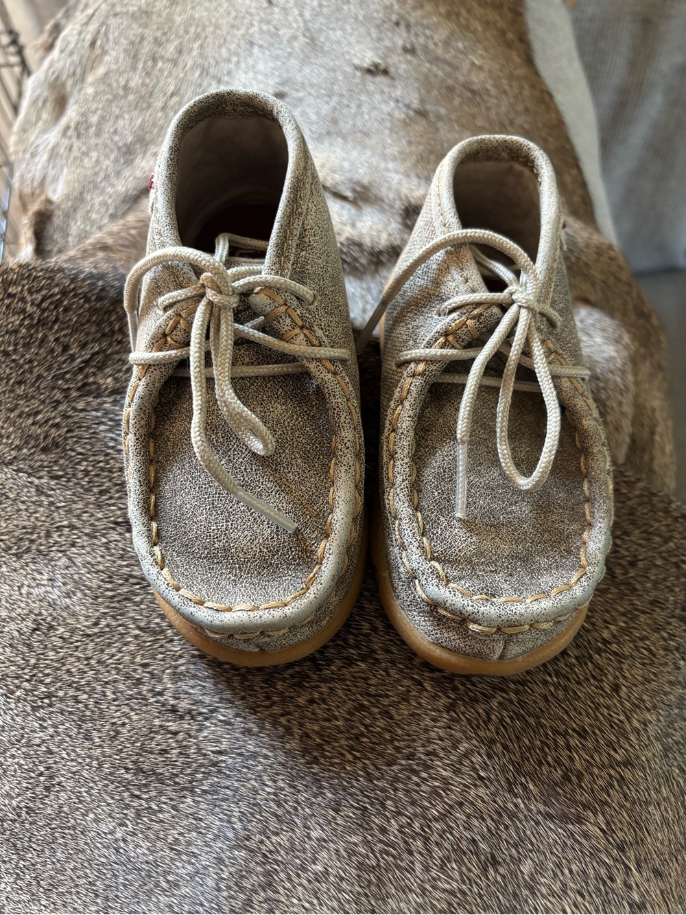 Twisted X Kids Moccasin Lace-Up Shoes in Light Tan Suede